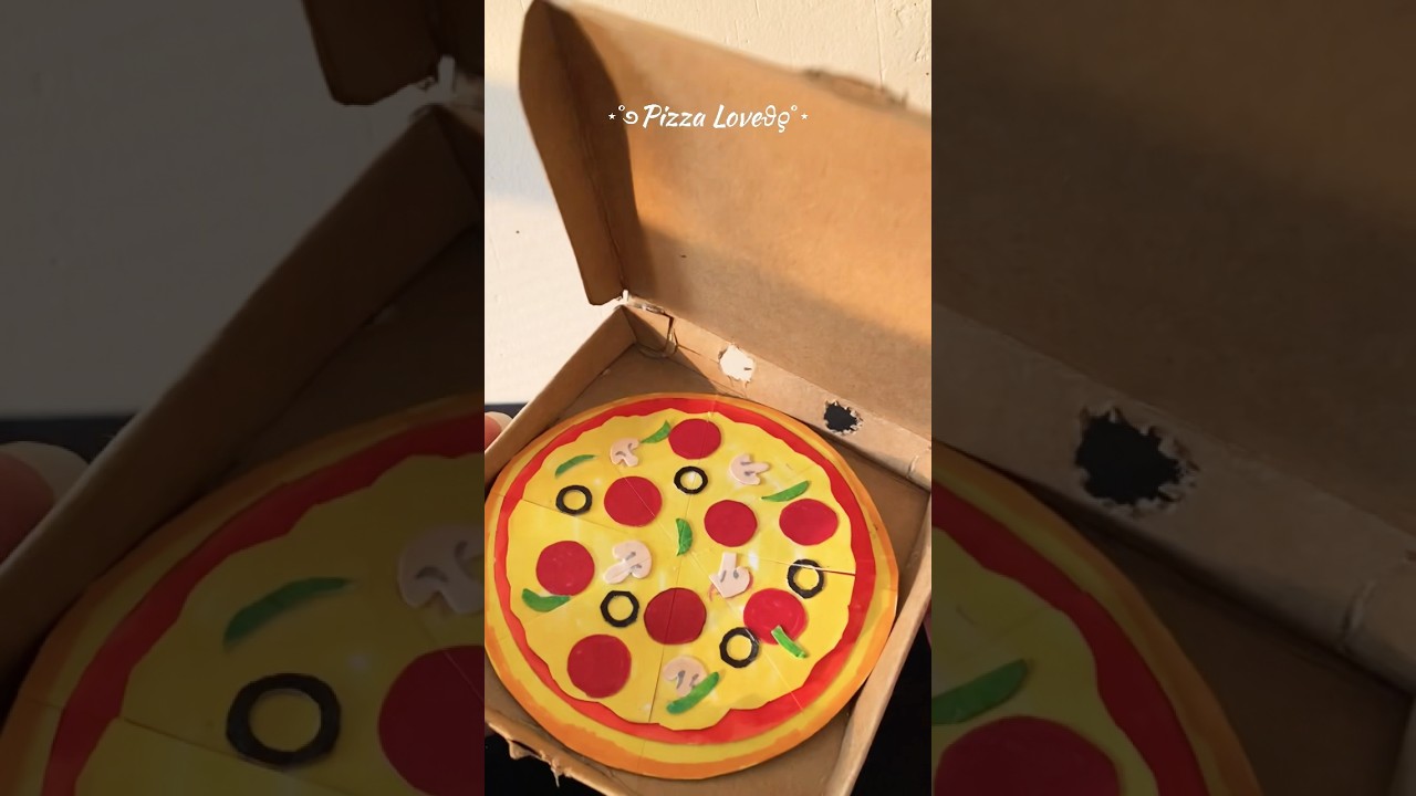 Pizza Making 🍕&hearts;️ #pizzacraft #crafts #craft #papercraft