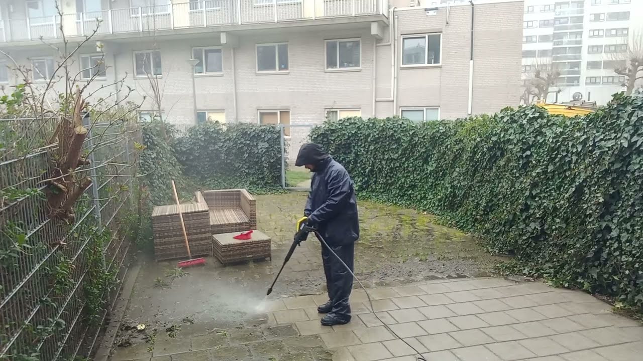 Ook uw tuin schoon? voor dat de zomer begint Daar word u FROlijk van!!!! #cleaning