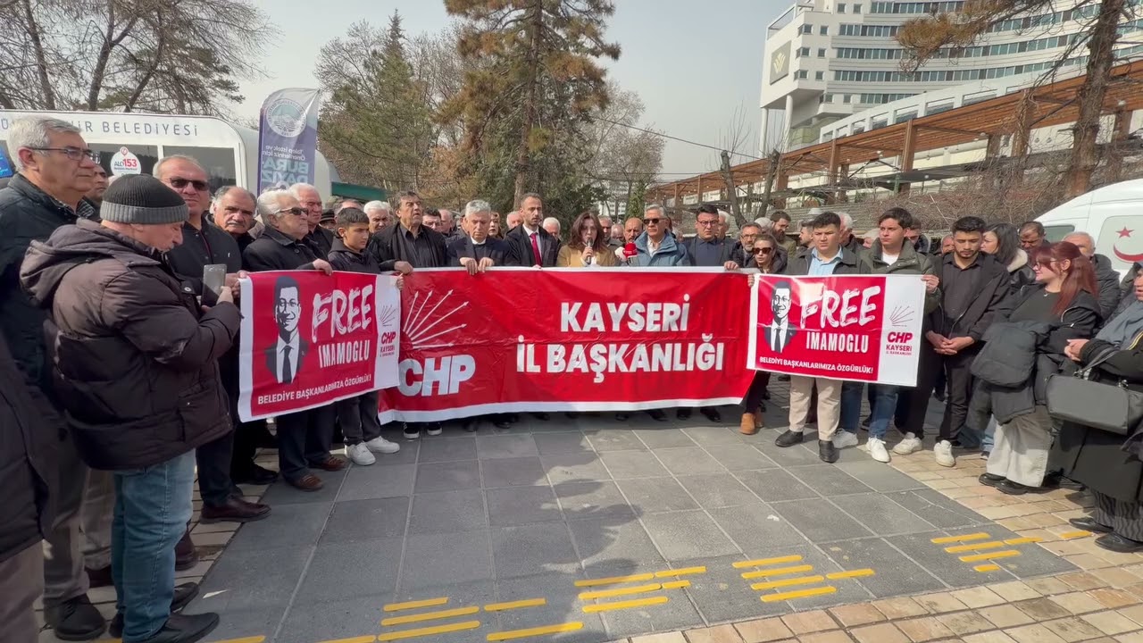 Kayseri Cumhuriyet Meydanı'nda Ekrem İmamoğlu'nun mektubunu okudular
