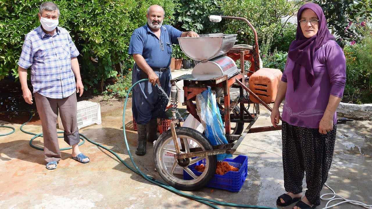 2 tekerlekli salça makinesi, 16 yıldır geçim kaynağı