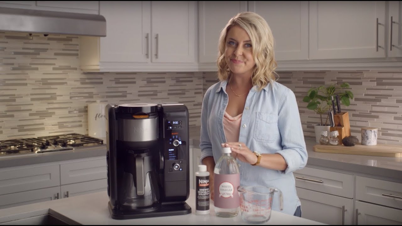 How to Clean & Descale the Ninja Hot & Cold Brewed System™ (CP300 Series)