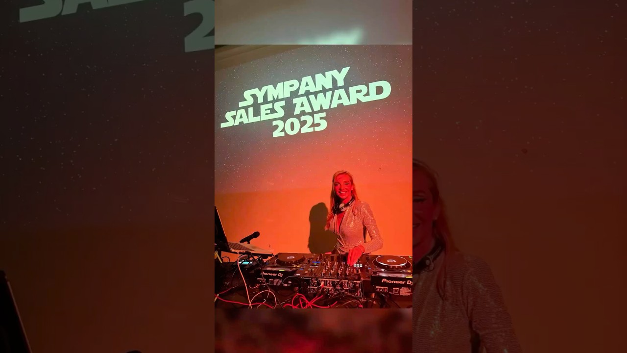 Firmen Award Gala - Walzhalle M&uuml;nchenstein-Basel 🏅 DJ f&uuml;r Firmenevent Monica Babilon DJane Basel
