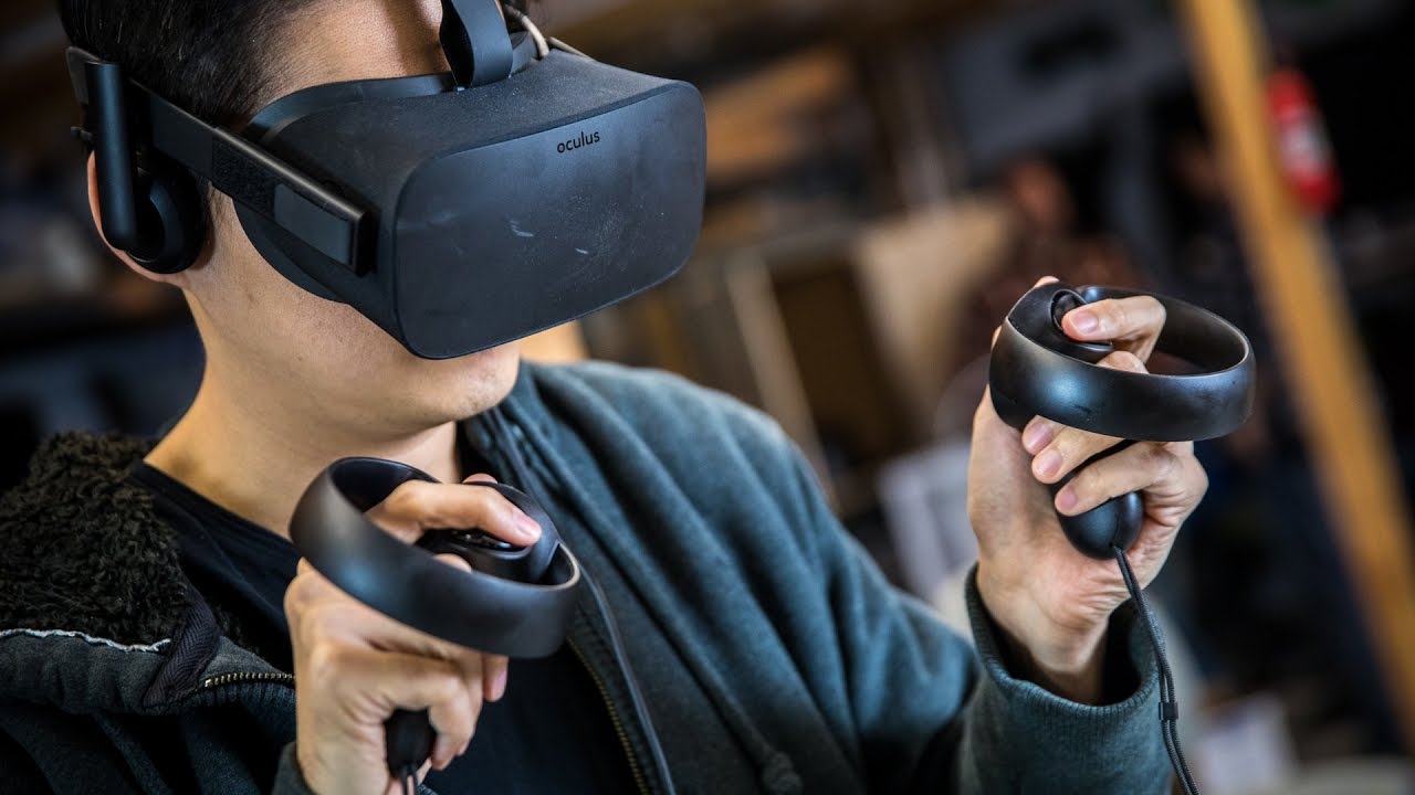 Professional Sculpting in Virtual Reality with Oculus Medium
