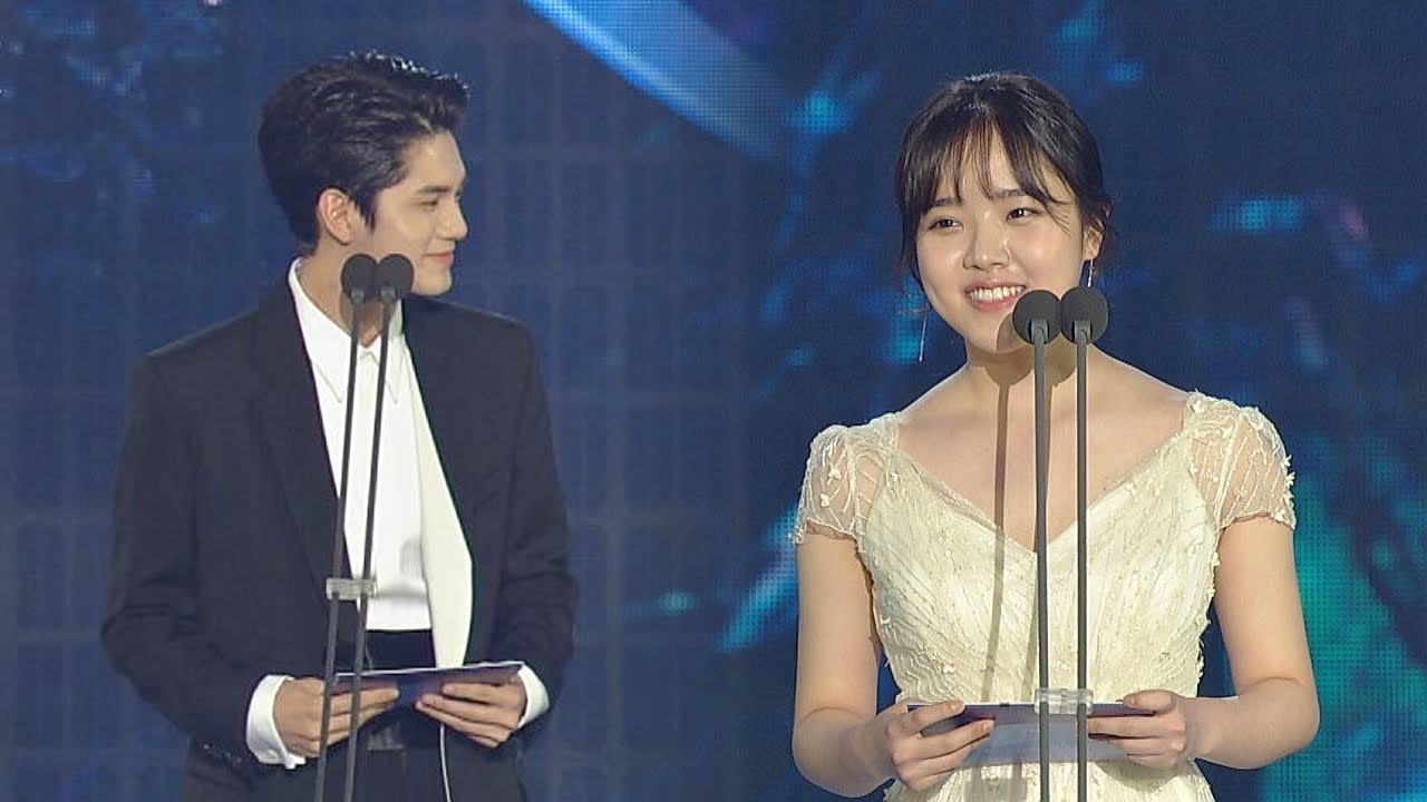 옹성우(Ong Seong－Wu) ＂첫 작품을 향기(Kim Hyang－Gi) 씨와 함께할 수 있어서 너무 기쁩니다♡＂