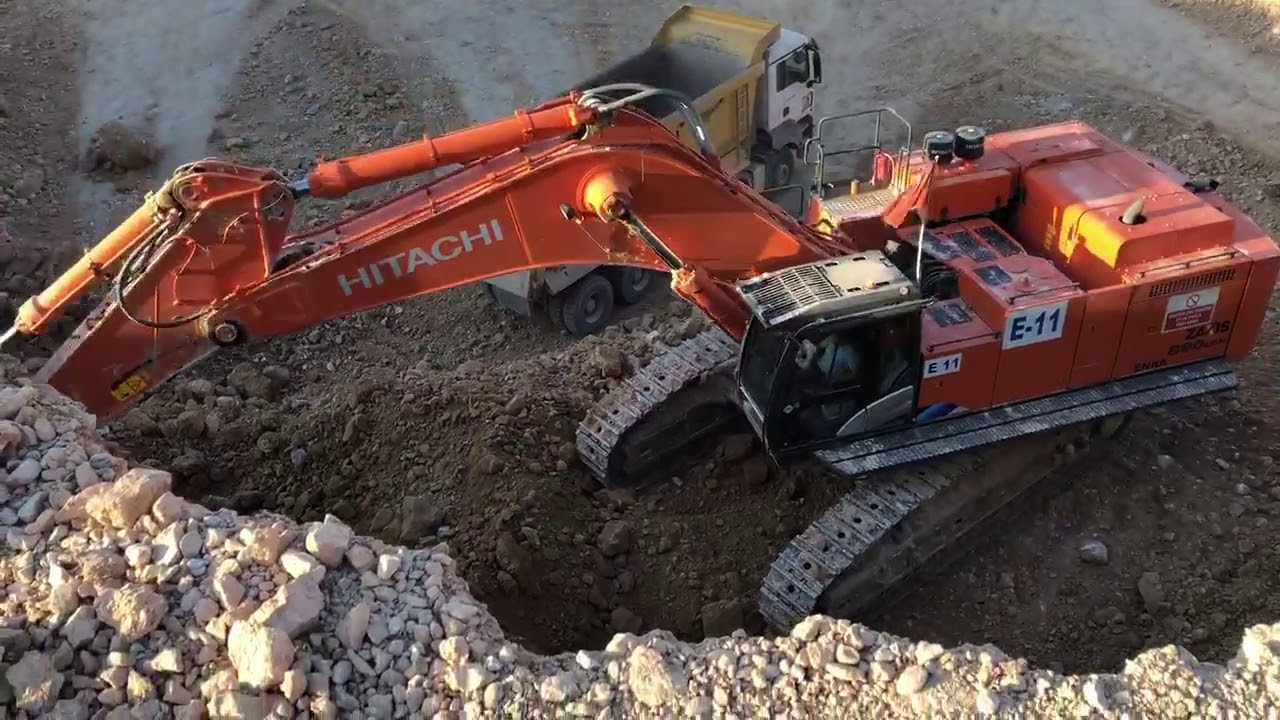 Hitachi 890lc 90 Tonluk Makine İle Hafriyat Y&uuml;klemesi Yapıyor Ustamız