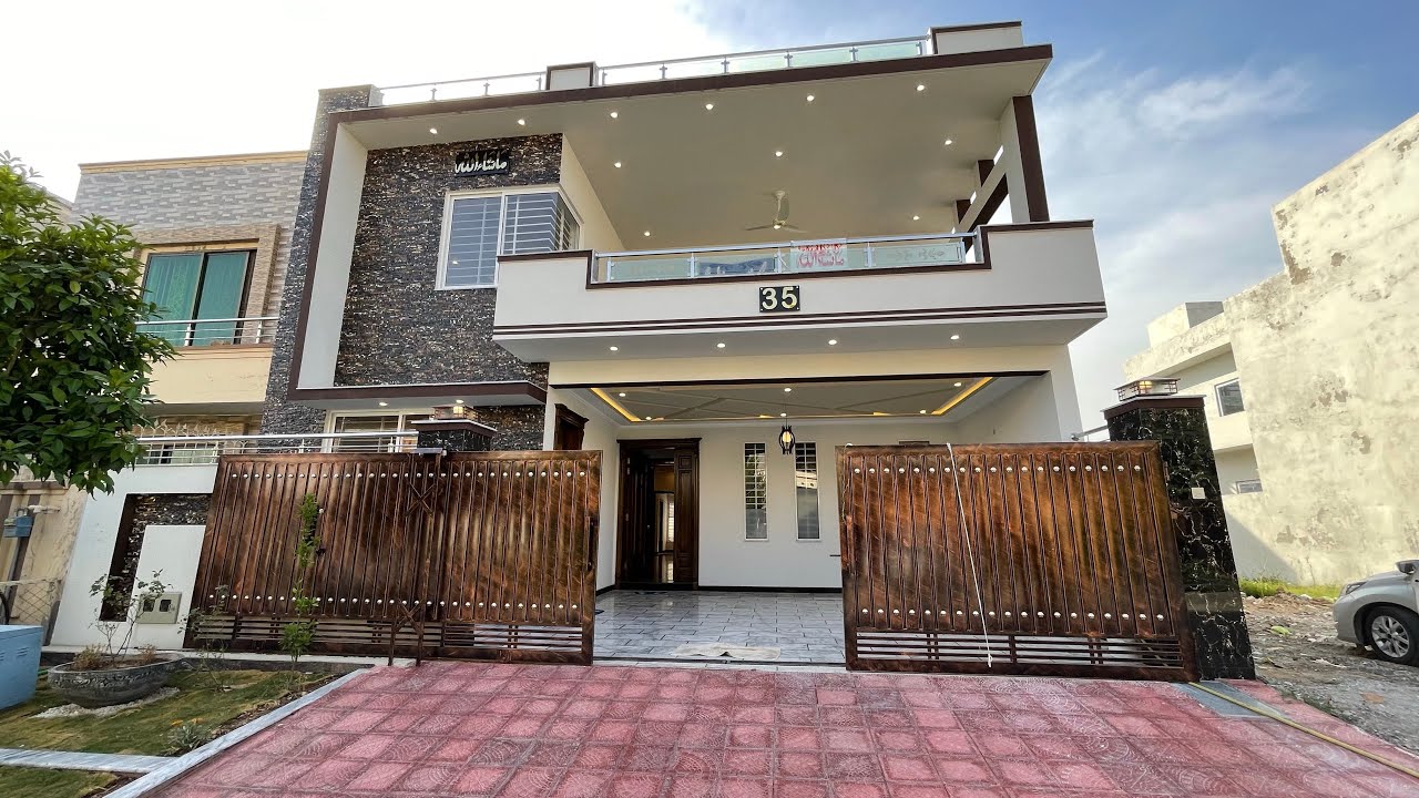 10 Marla Designer House For Sale in Jinnah Garden Islamabad