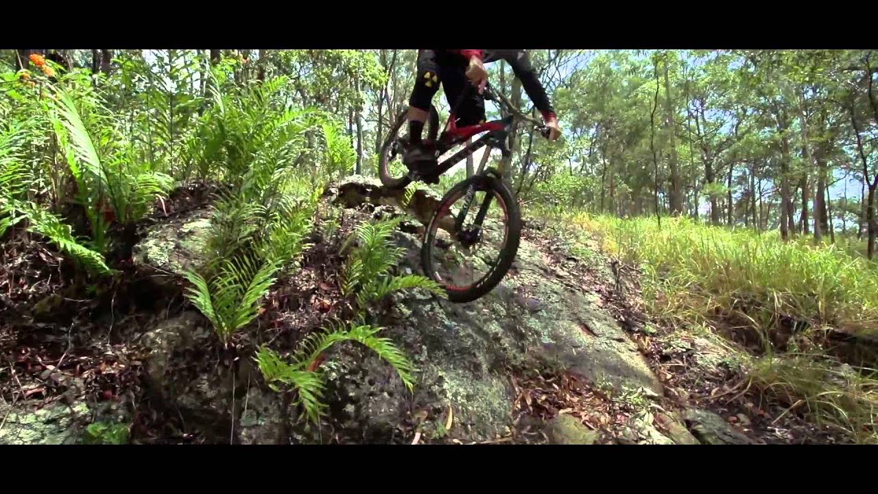 INTENSE CYCLES - Tracer T275 Carbon Featuring Chris Kovarik