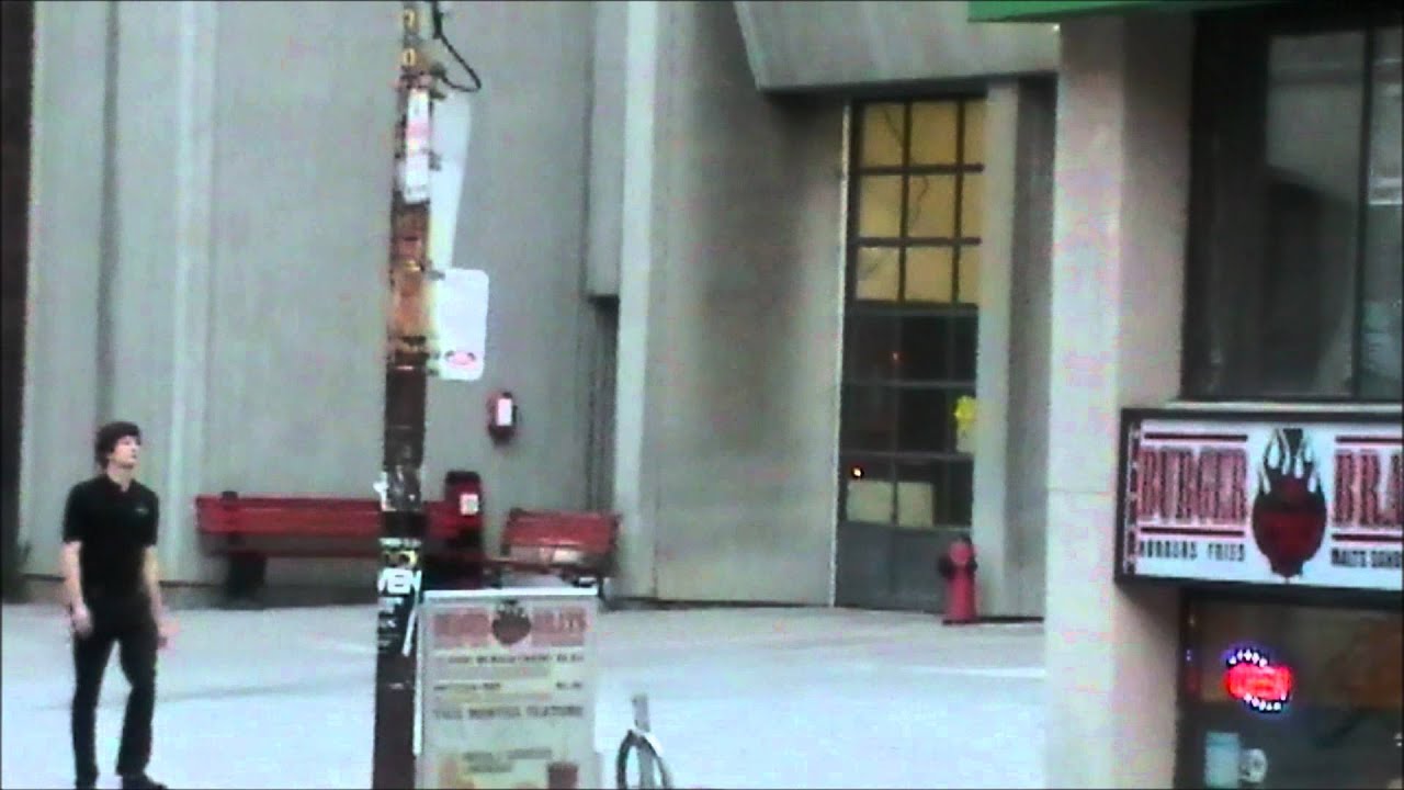 Toronto Fire Highrise 332,District Chief 33 Responding