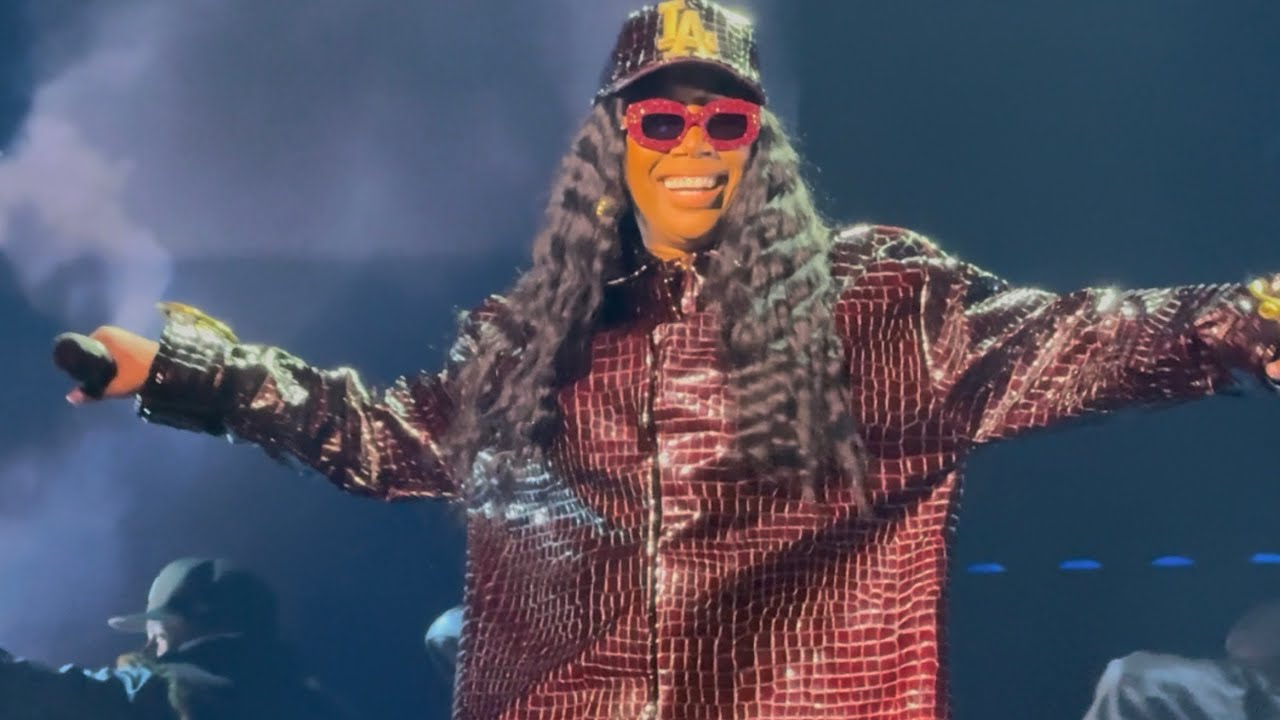 Brandy - ‘Full Moon’…Live From ‘The Boy Is Mine Tour’ In Birmingham, AL….