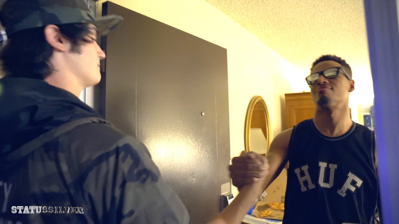 World's Best Handshake! | Finger Circus
