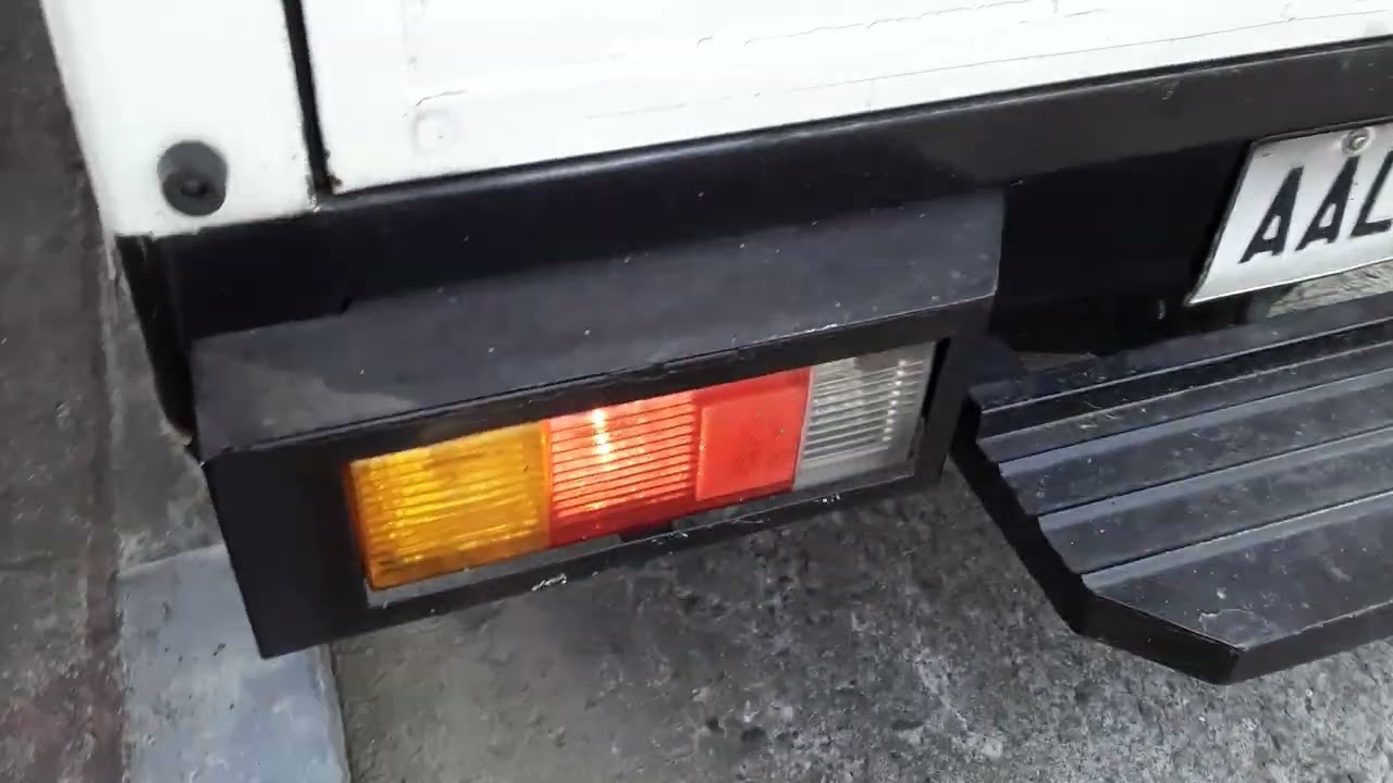 (698) L300: PARKLIGHT HACK