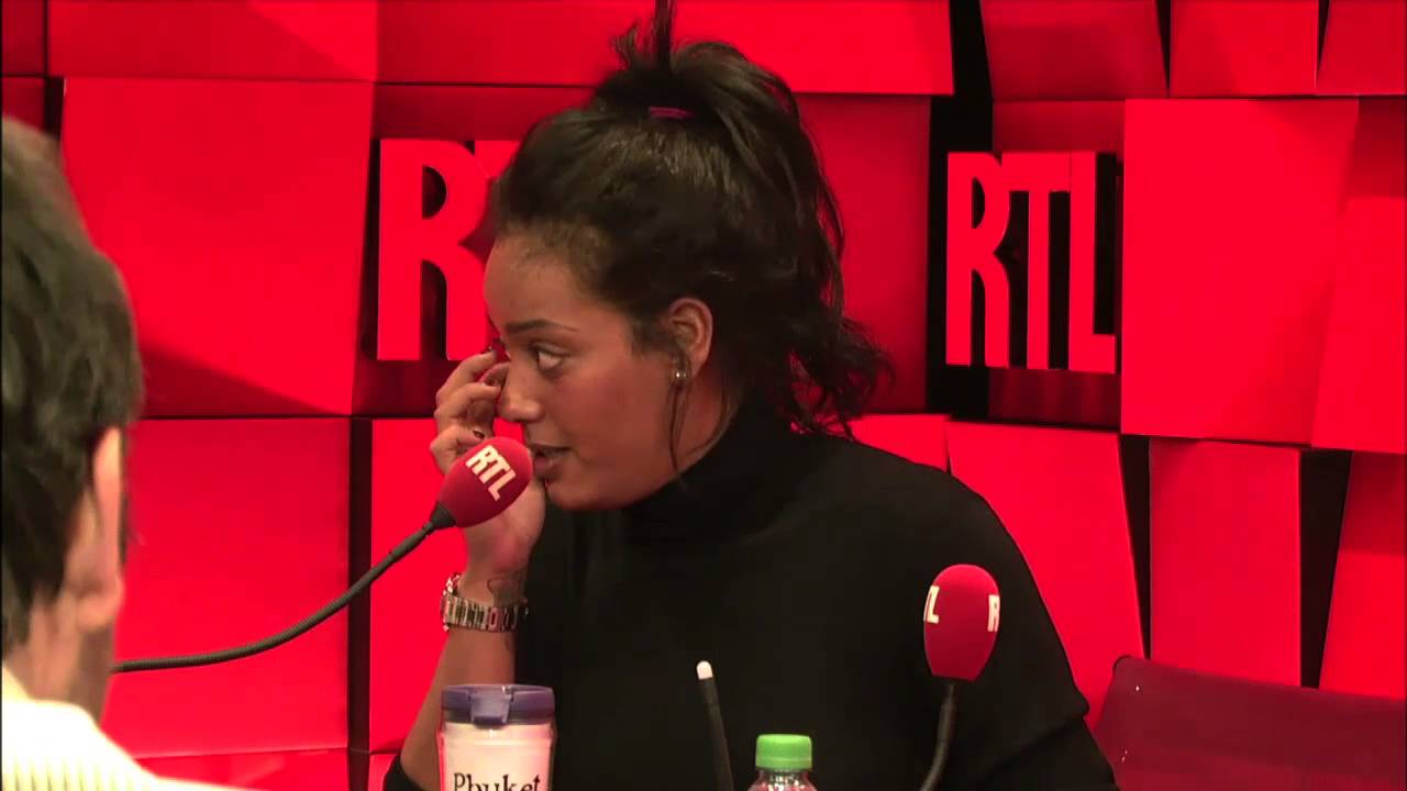 Amel Bent: Les rumeurs du net du 12/03/2014 dans A La Bonne Heure - RTL - RTL