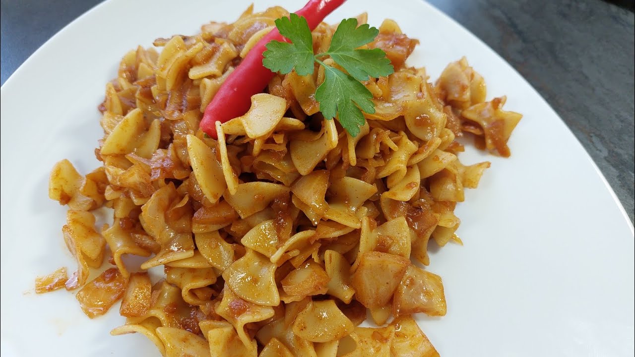 Krautfleckerl, eine kostengünstige, vegetarische und schmackhafte Speise aus der alten Küche. # 106