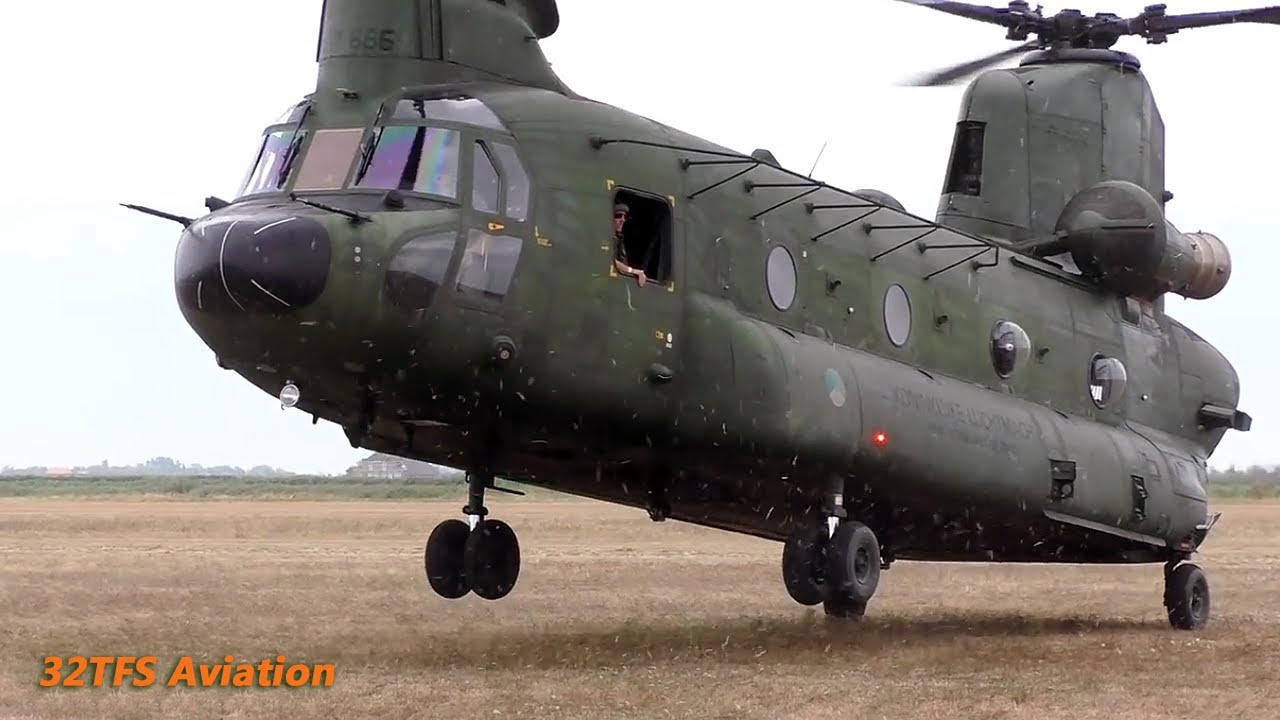 Impressive RNLAF CH-47 Chinook helicopter startup and takeoff!!