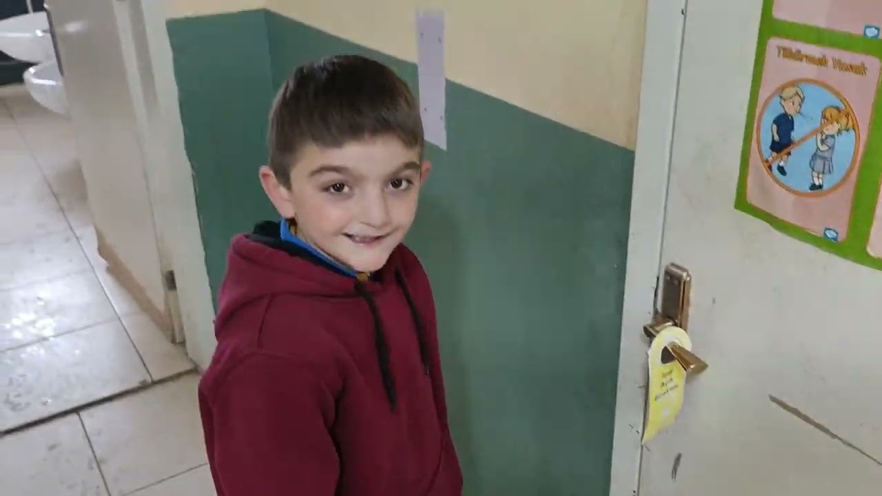 Üçtepe İlkokulu 2-A Sınıfı Enerji Tasarrufu Haftasında Pano Hazırlama 