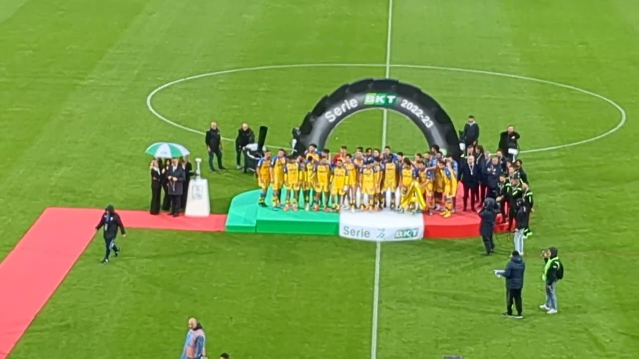 Il Frosinone vince il campionato di serie B 2022/23! La premiazione della Lega di B
