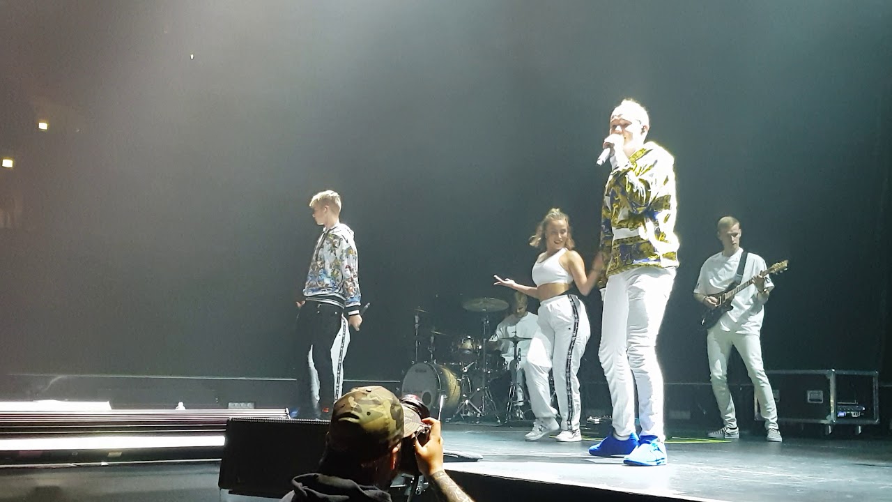 Marcus & Martinus - INVITED Live - Oberhausen 03.10.2018 Germany (Front row perspective, 4K)