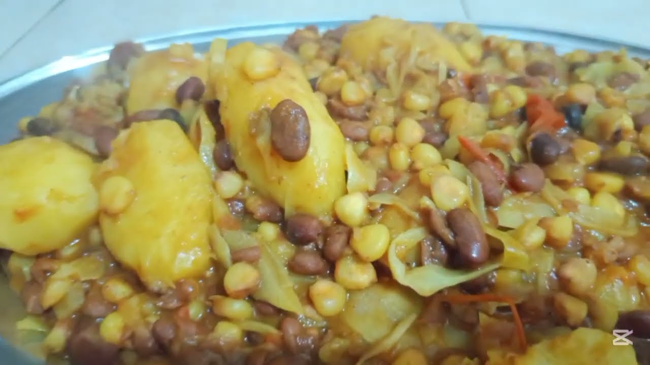 How to Cook Delicious Githeri with Irish Potatoes & Cabbage | Easy Kenyan Recipe (Step-by-Step)