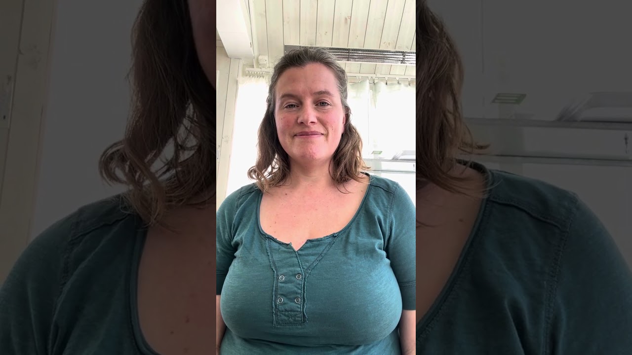 Look at yourself with love, short meditation