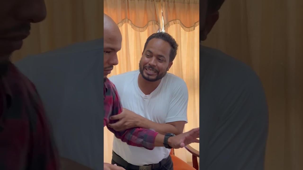 Su hermano buscaba vivir encima de todo.