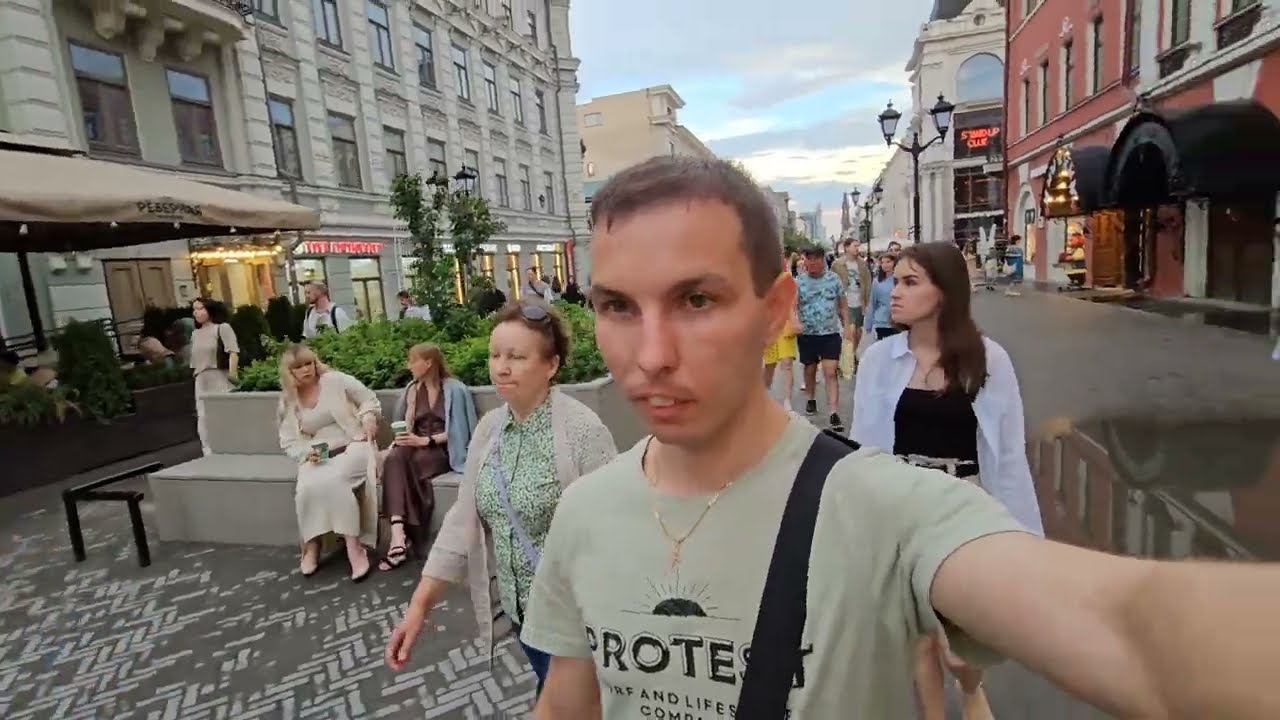 Выехали в Казань. Попали под ливень. Прошлись по Баумана 🚶‍♂️🚶‍♀️🕌 #Казань #Баумана #Дождь #Прогулка