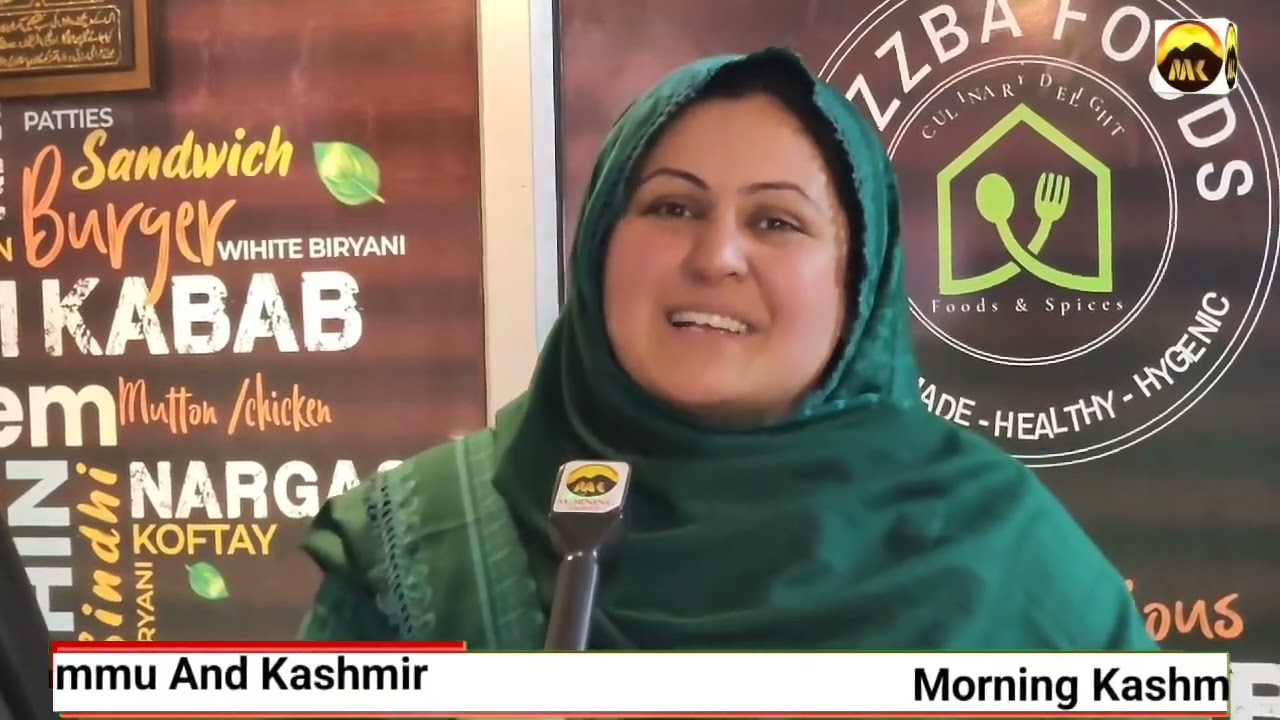 Pakistani Women, married in Kashmir selling street food in Srinagar.