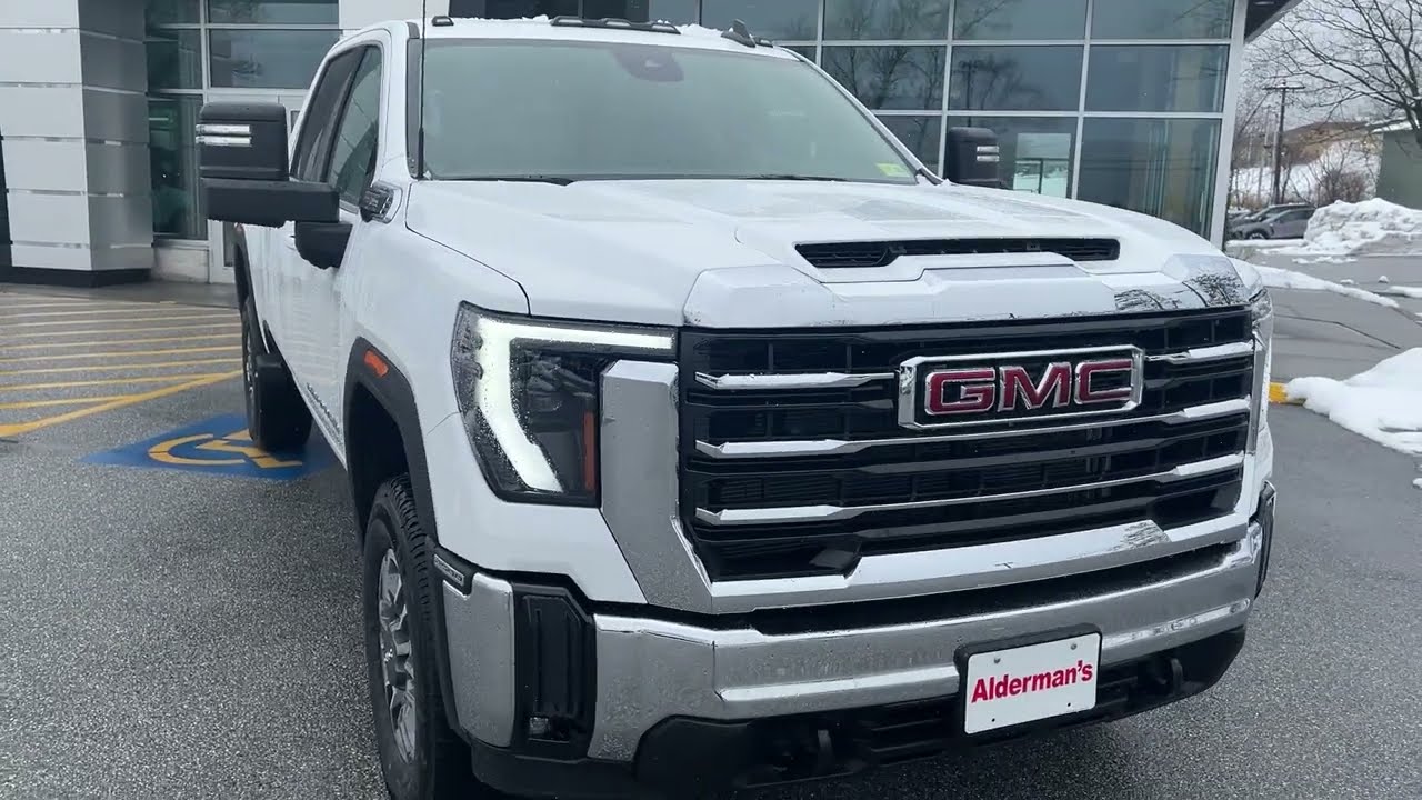 2024 GMC Sierra 2500 HD SLE 6.6L Gas Crew Cab