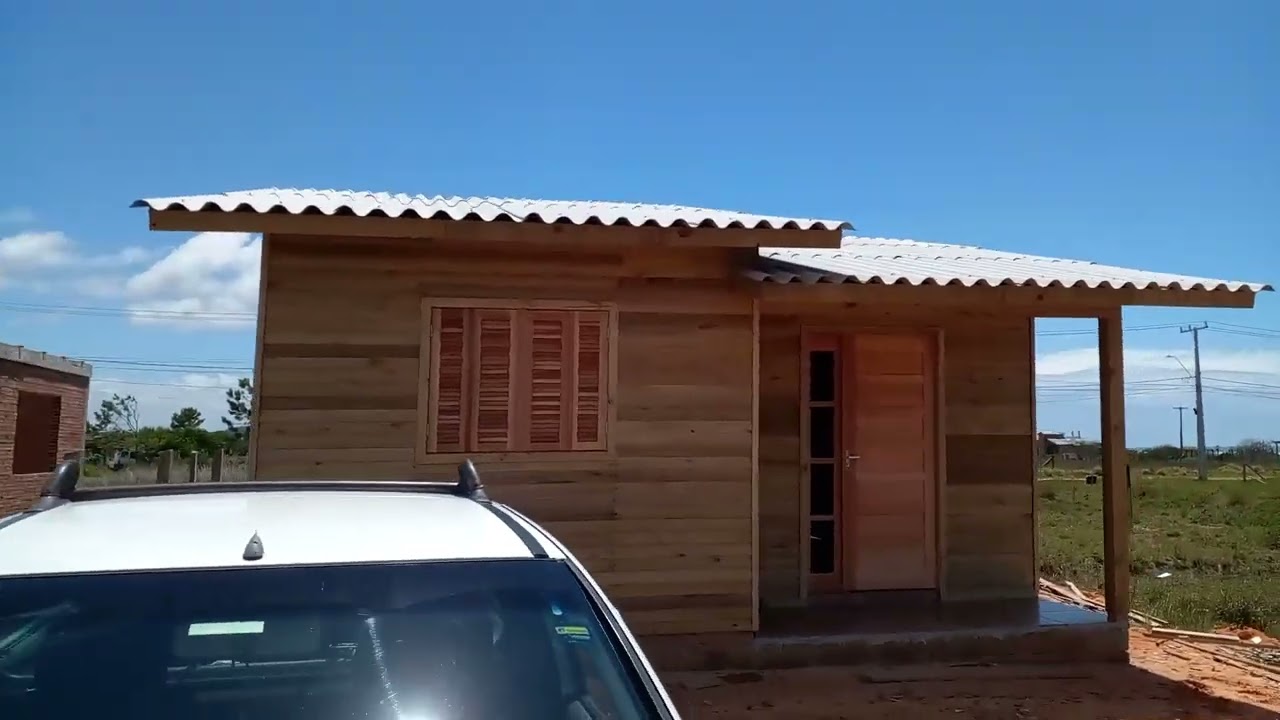 Terminamos  a casa de madeira se escrevam ai galera da uma força ai abraço
