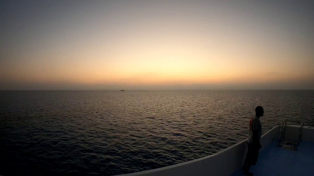 Sunshine in sataya dolphins reef - Marsa Alam شروق الشمس من سطايح - مرسي علم