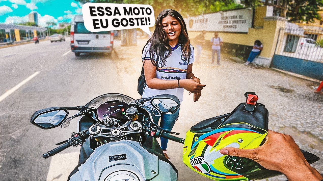 BUSQUEI ELA NO COLÉGIO DE BMW S1000RR *Reação das amigas*
