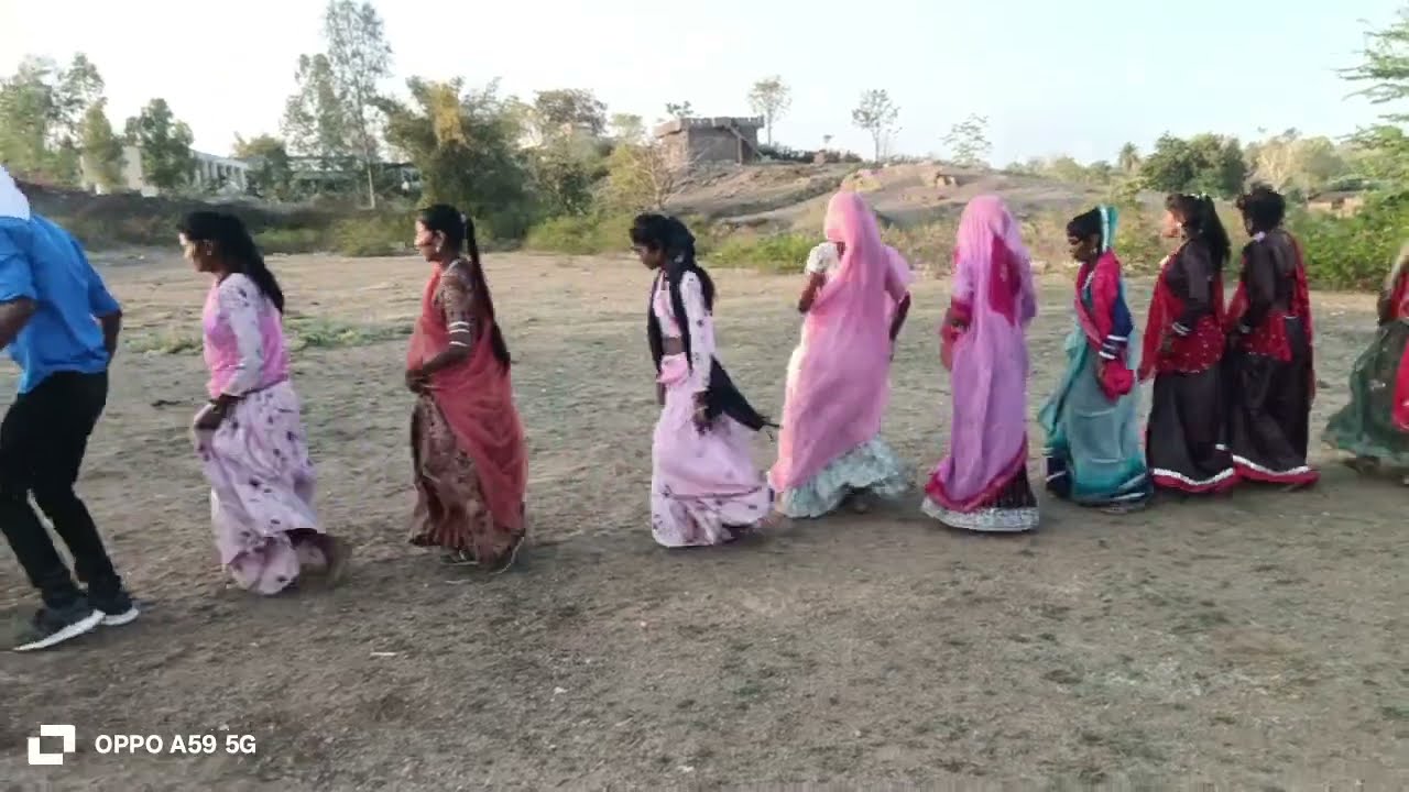 पारंपरिक आदिवासी धारुआ नृत्य होली 