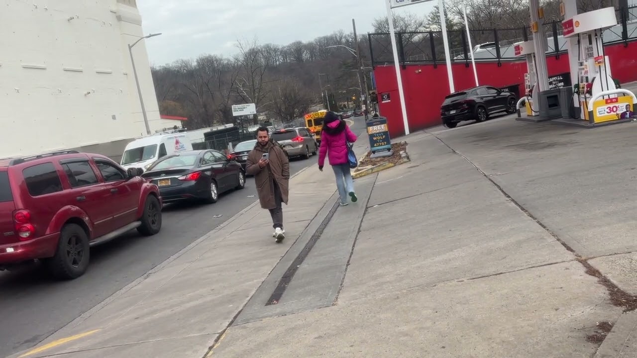 BEE-LINE BUS SAW MILL RIVER RD ACTION ROUTES NIS 30 8 25 423 413 410 5 472 471 473 481 482 483 8 78 