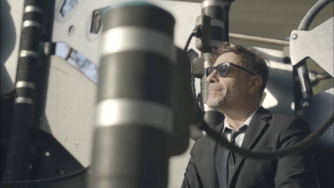 ערן צור - החיים זה דבר רציני