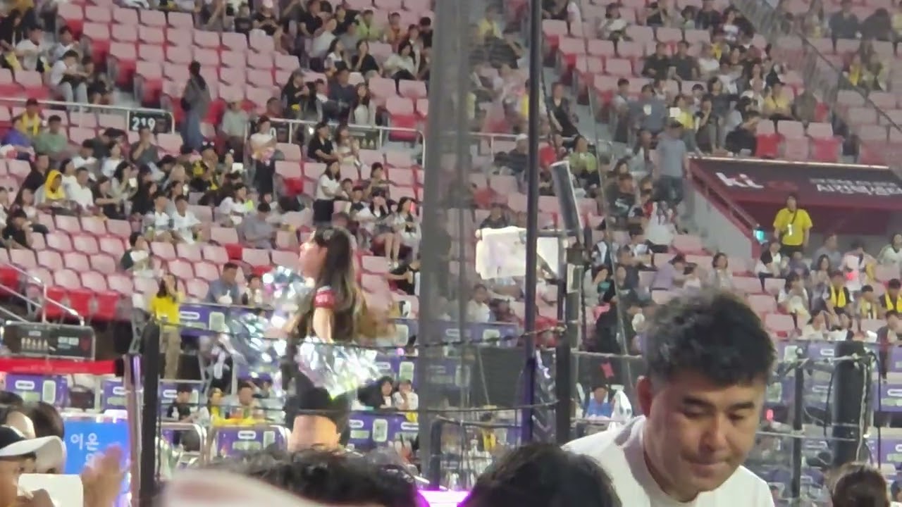 2025.09.16 수원 KT 위즈파크 투혼 치어리더 등장