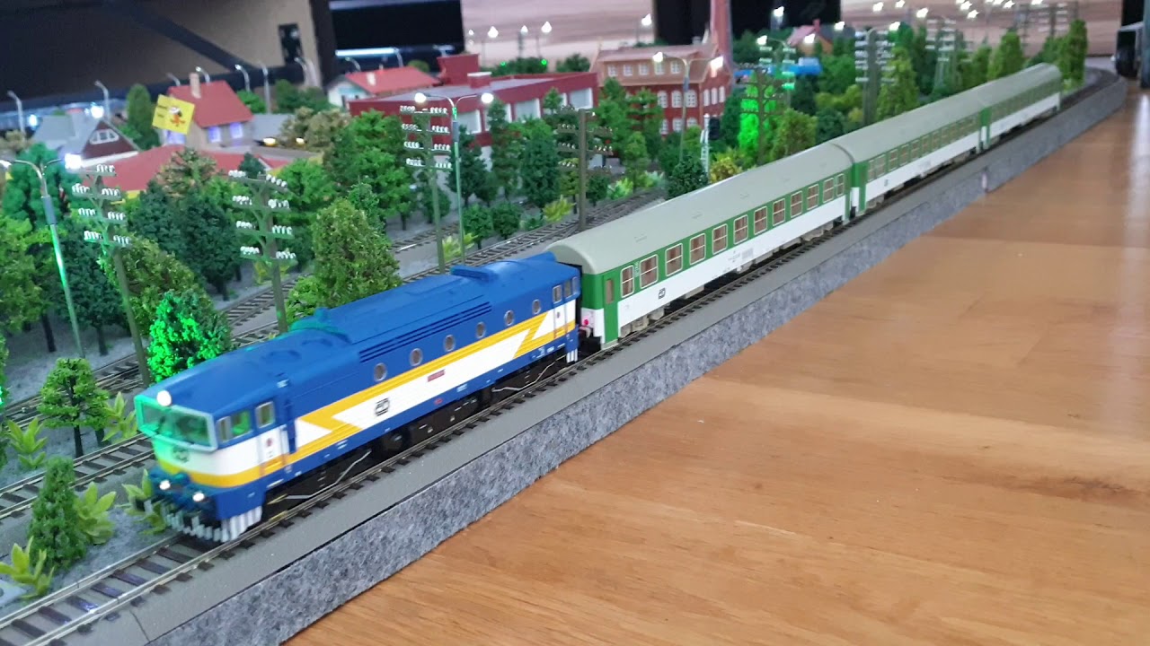 Roco 754 and Tillig 74830 and 74831