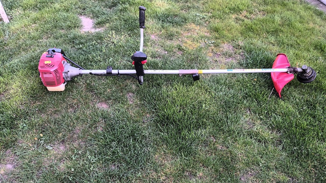 Hecht 135 fűkaszácska.