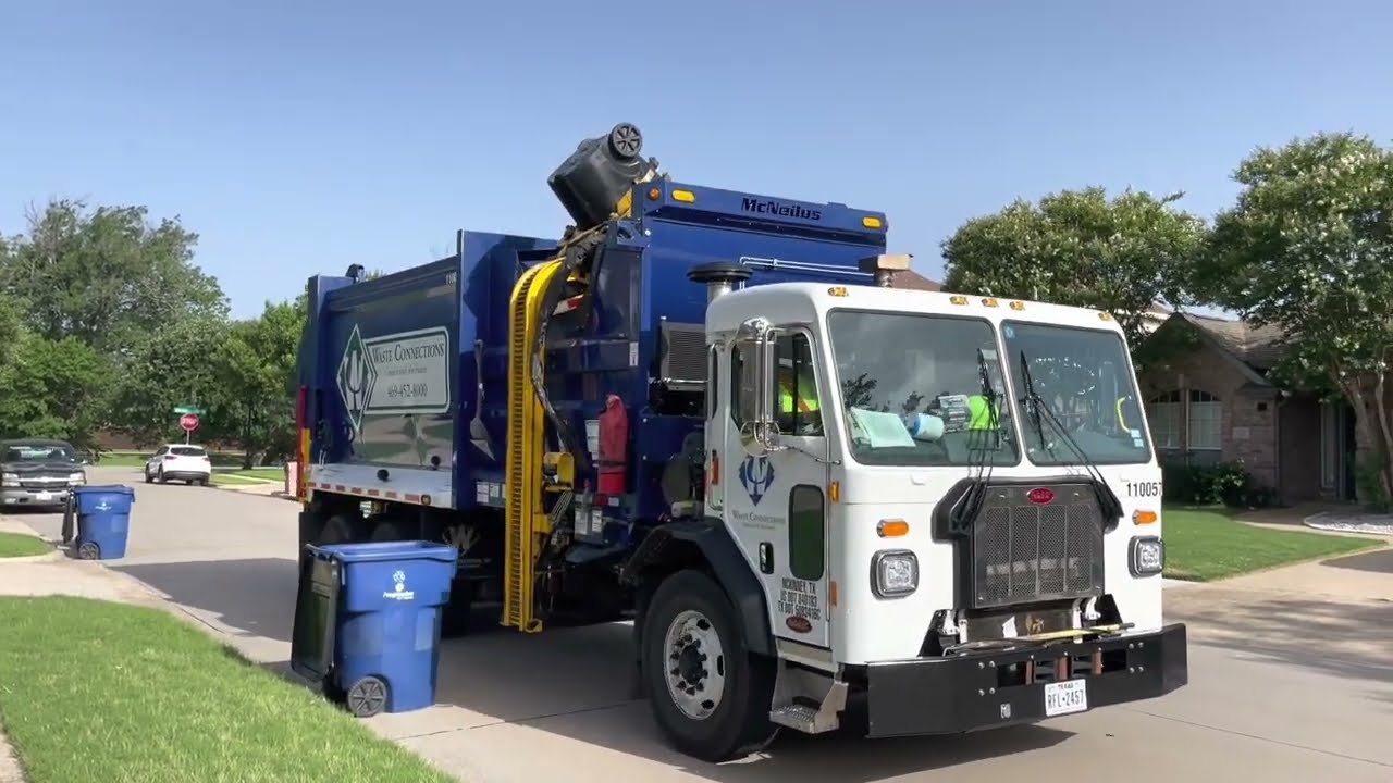 Waste Connections: New Pete 520 McNeilus ZR on Trash!
