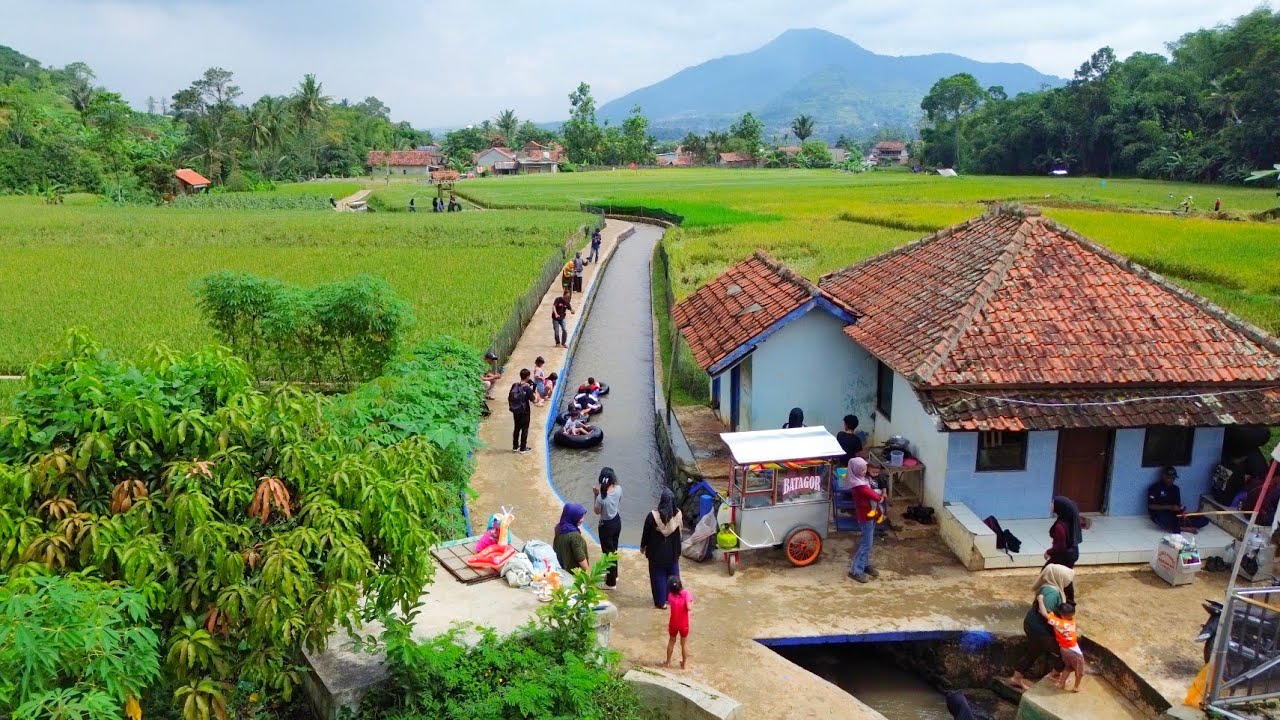 Wow‼️Mendadak Viral..Ada River tubing DiSungai Irigasi Kampung Yang Indah Cimanggung Sumedang
