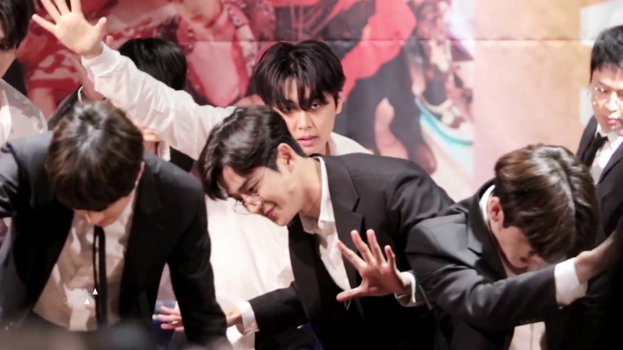 180908 SF9 잠실 팬싸 - 질렀어 #로운 직캠 (ft. 부기❤)