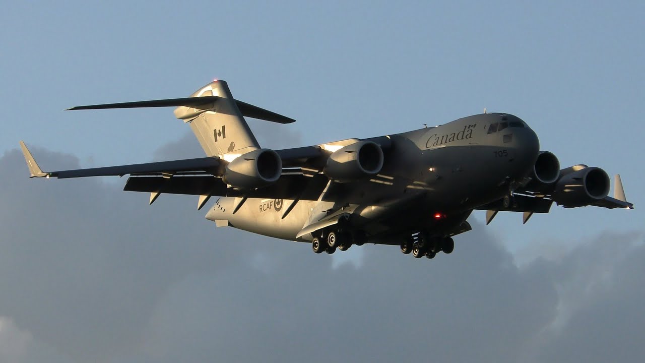 BEAUTIFUL Royal Canadian Air Force C-17 Globemaster III landing at Prestwick Airport