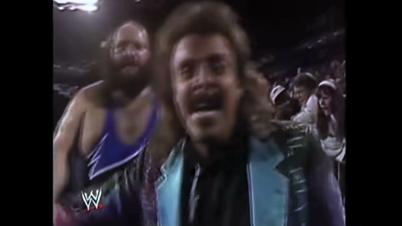 The Earthquake attacks Andre the Giant  (WWF 1991)