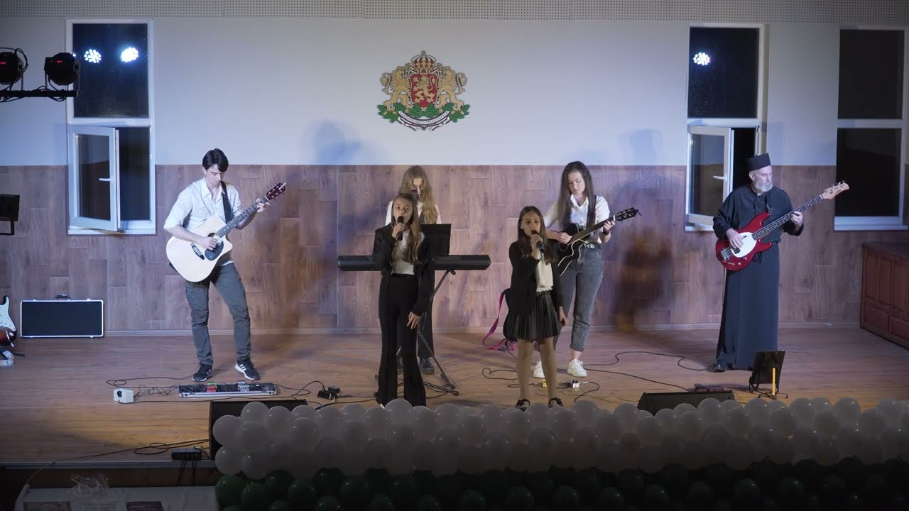 Хубава си, моя горо  /4K/