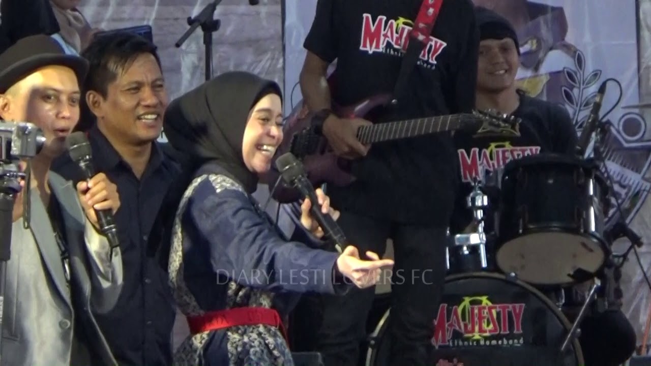 MAU TAU STATUS LESTI DAN RIZKI GIMANA??? LIHAT VIDEO INI..!! Just kidding bray...
