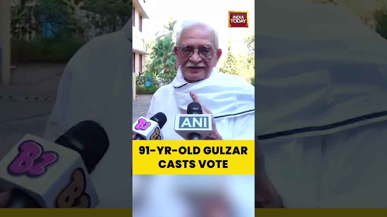 Lyricist Gulzar Votes in Mumbai BMC Elections, Calls for Civic Responsibility