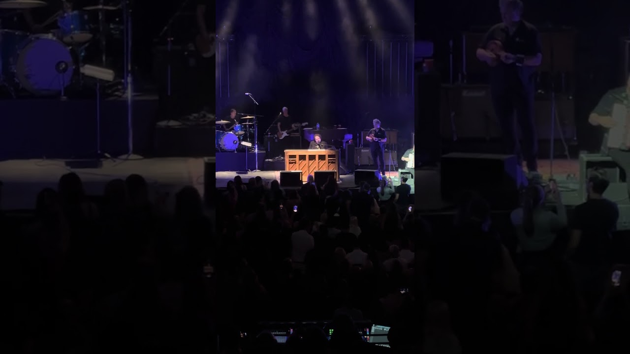Counting Crows Covers Taylor Swift!