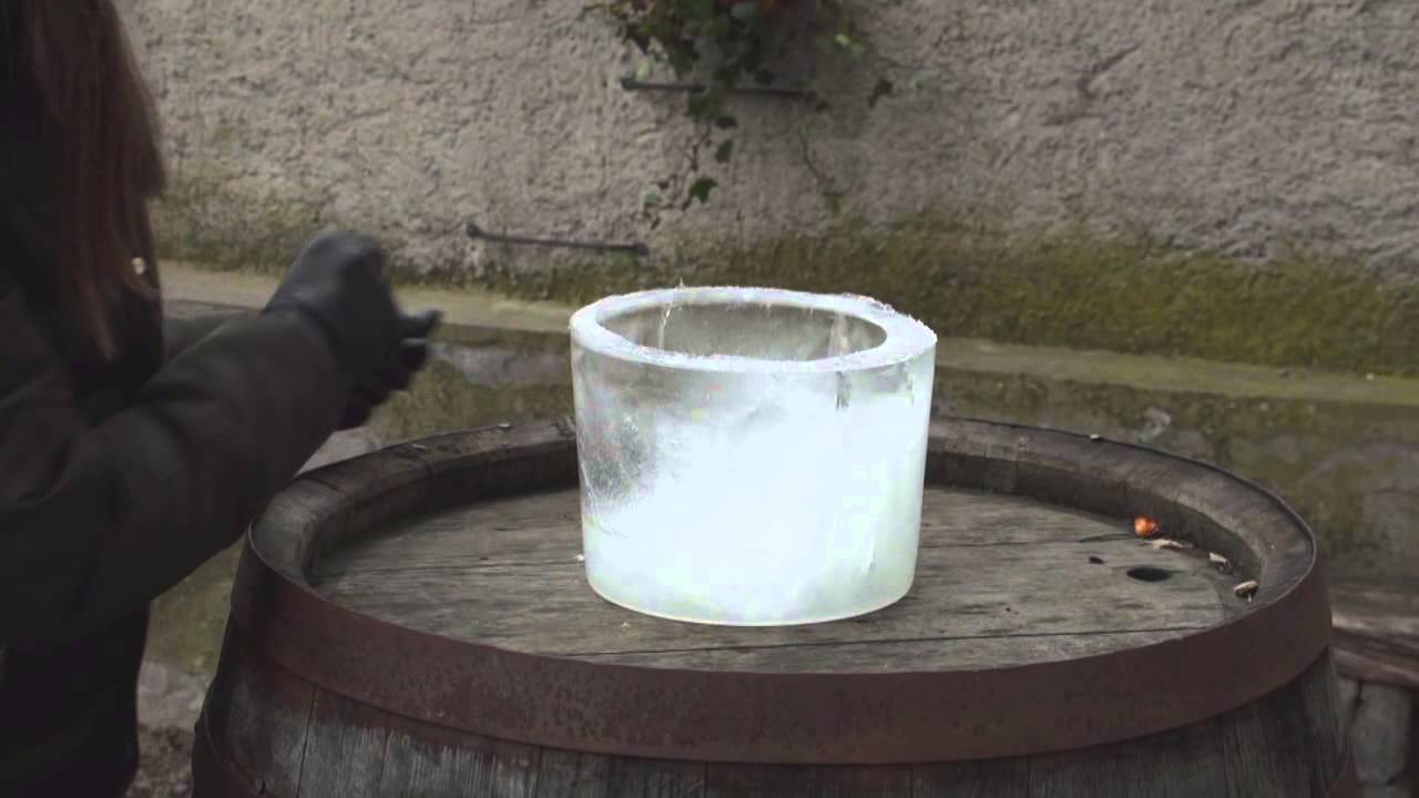 Gartentipp: Eislichter verzaubern Terrasse und Garten