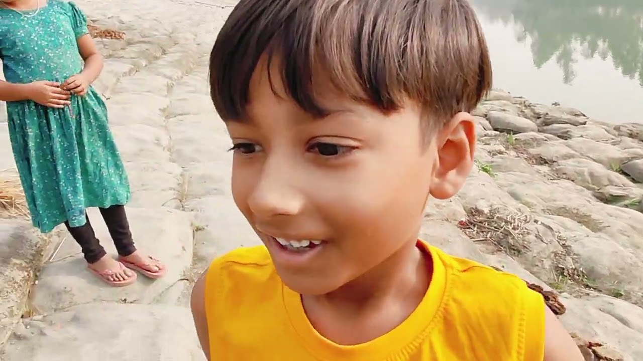 সবাই মিলে নদীর ধারে ঘুরতে গেলাম 