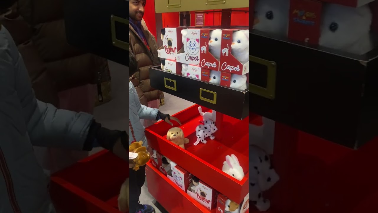 Ayansh Exploring London Hamleys 😍 #hamleys #london #kidsvideo 