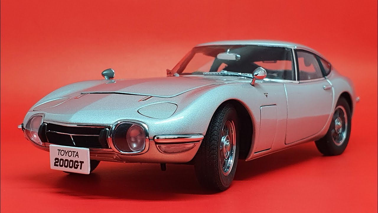 1/18 Toyota 2000 GT 1967 by Autoart
