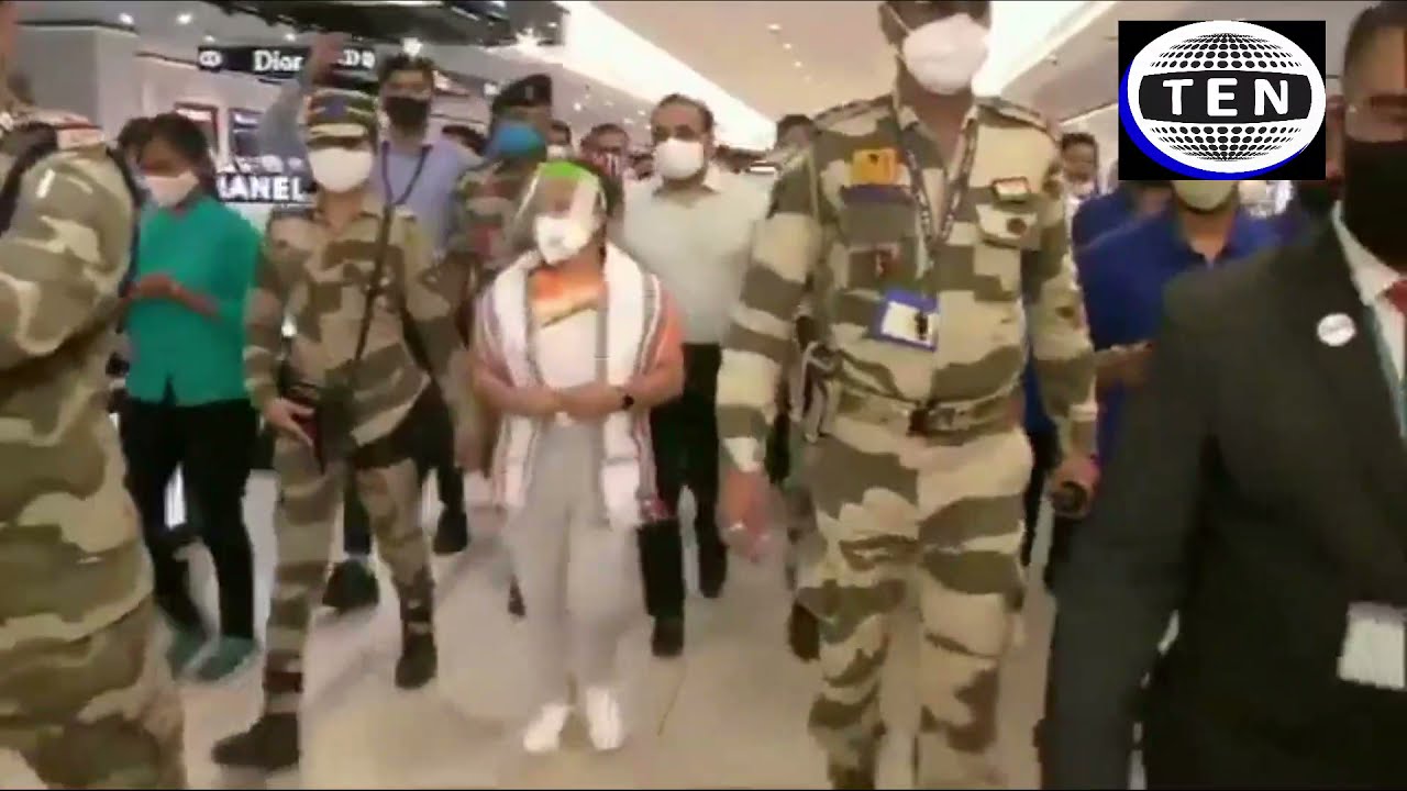 Mirabai Chanu returns to India with Olympic Silver medal | Receives warm welcome at Airport
